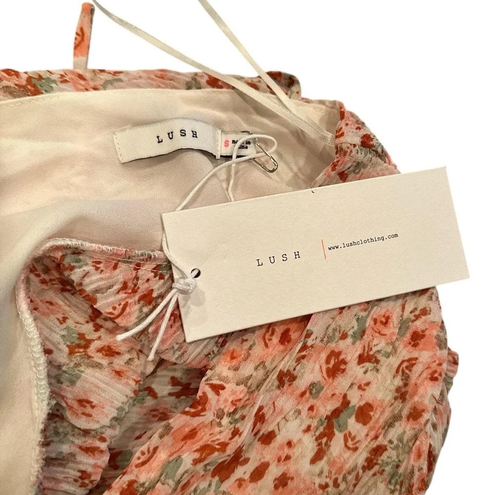 NWT Lush Flirty Pink Floral Crinkle Surplice Half Sleeve V Neck Crop Top | S - Picture 7 of 11